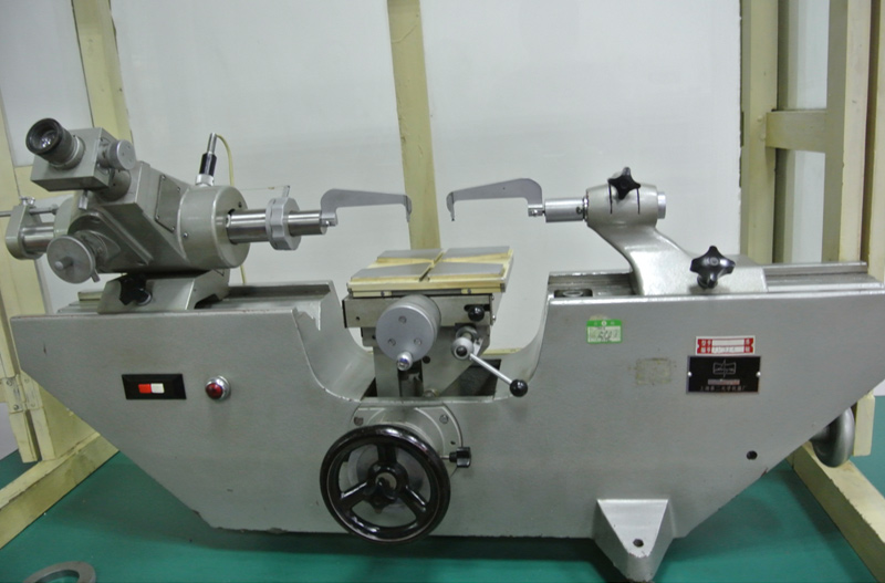 萬能測長機